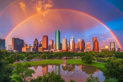 Arosa home care services in Houston, Texas with caregiver assisting senior at home in a comfortable setting