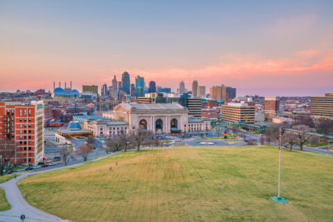 Arosa home care services in Kansas City, Missouri with caregiver assisting senior at home in a comfortable setting.