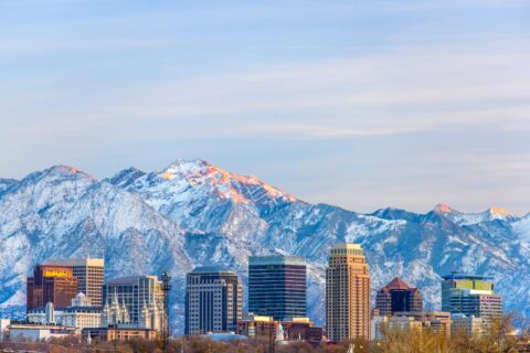 Arosa home care services in Salt Lake City, Utah with caregiver assisting senior at home in a comfortable setting